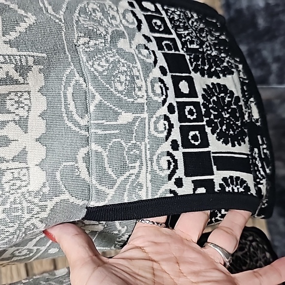 Chicos Hooded Zip Up Sweater Chicos Sz 0  (4) - Picture 6 of 15